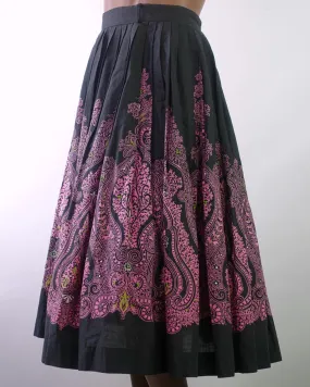 50s Full Skirt Women's Vintage 60s Paisley Print Black Pink VFG Medium Sears Kerrybrooke