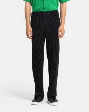 Basic Pleated Trouser in Black