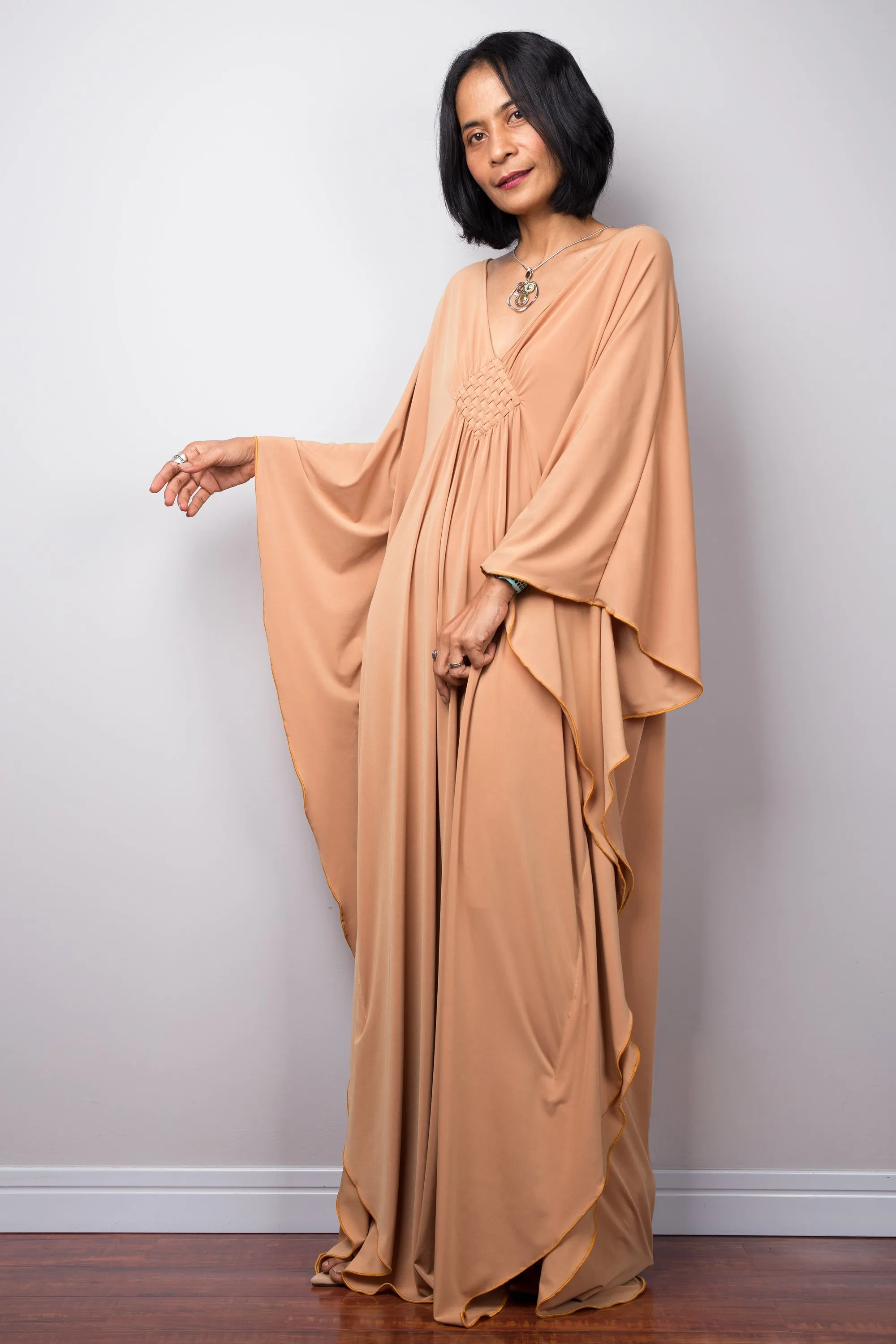 Beige kaftan