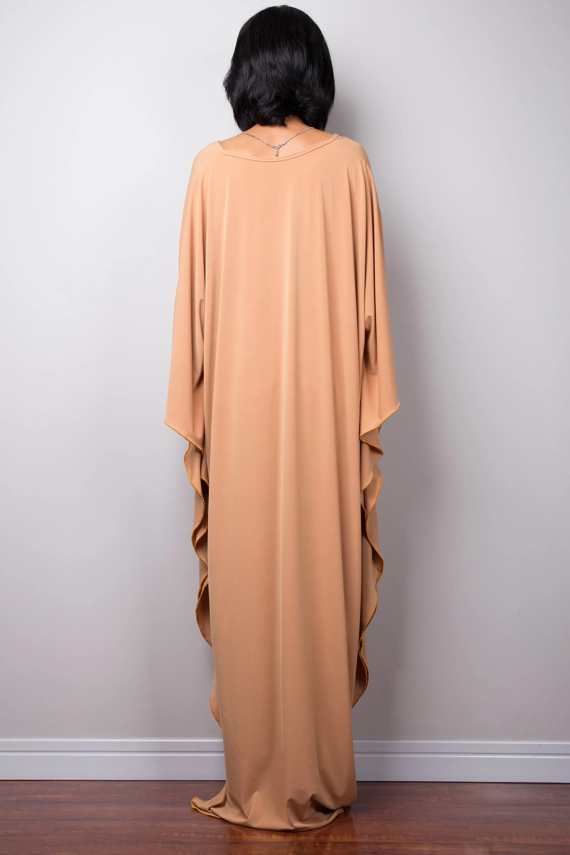 Beige kaftan