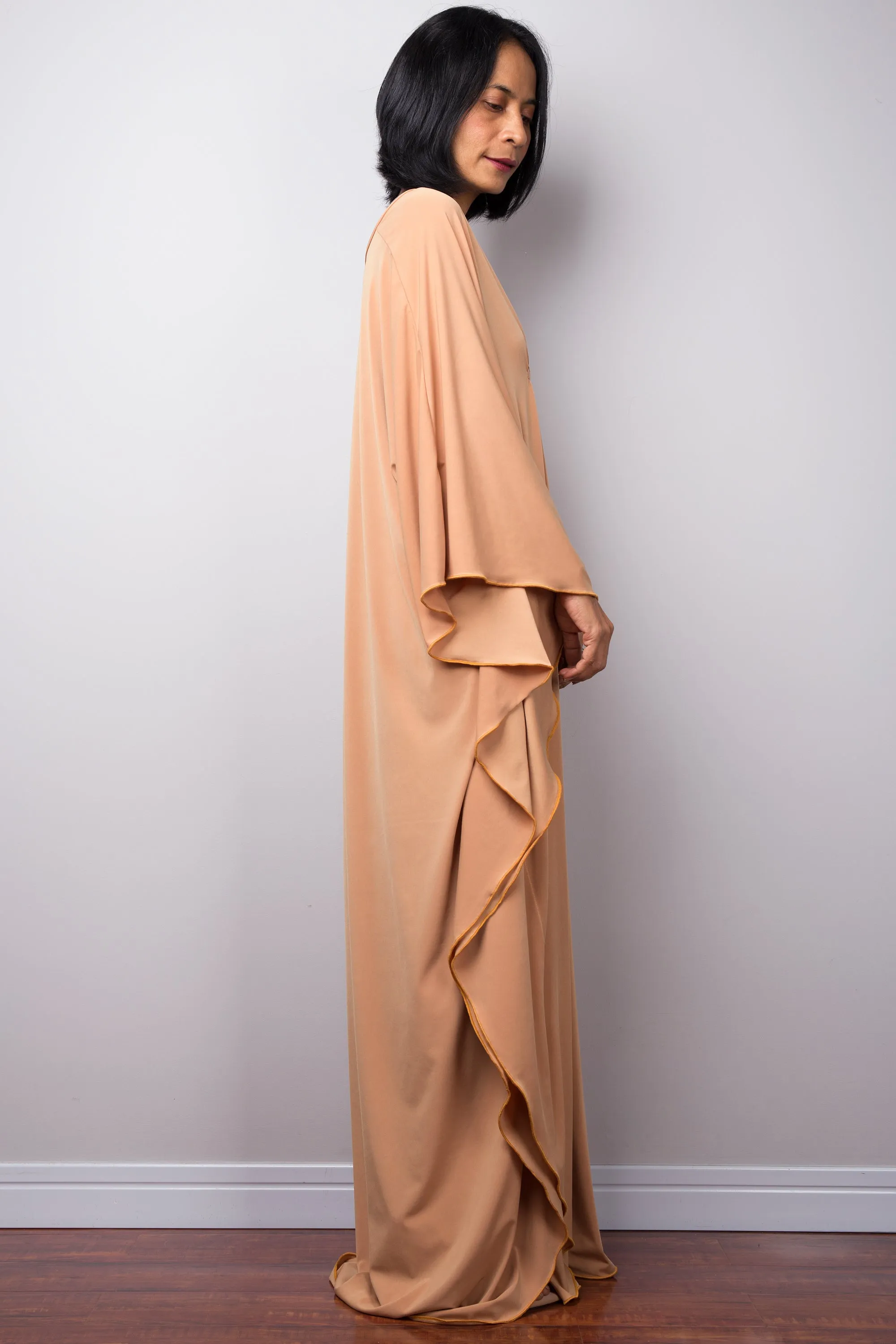 Beige kaftan