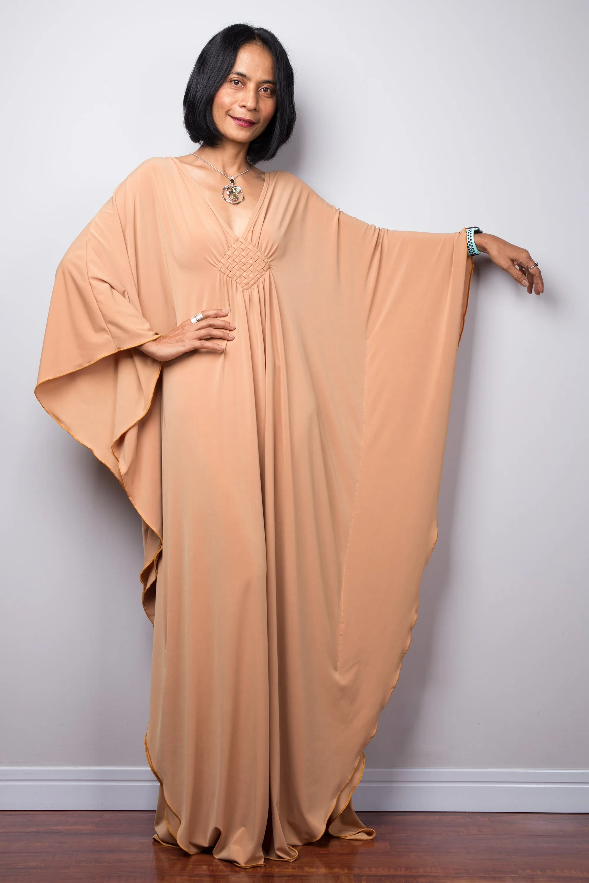 Beige kaftan