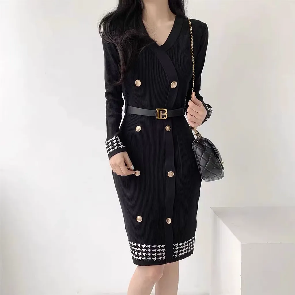 Belt-buttoned V-neck elastic houndstooth knitted dress