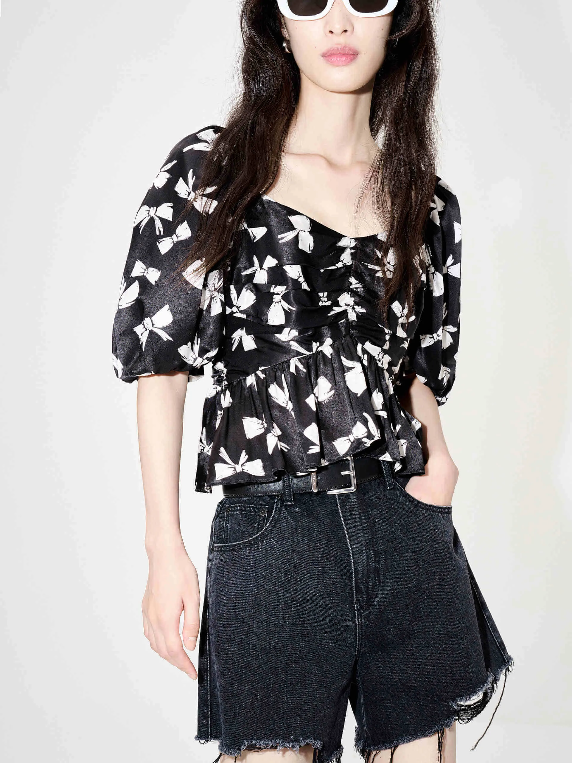 Bowknot Print Cropped Top