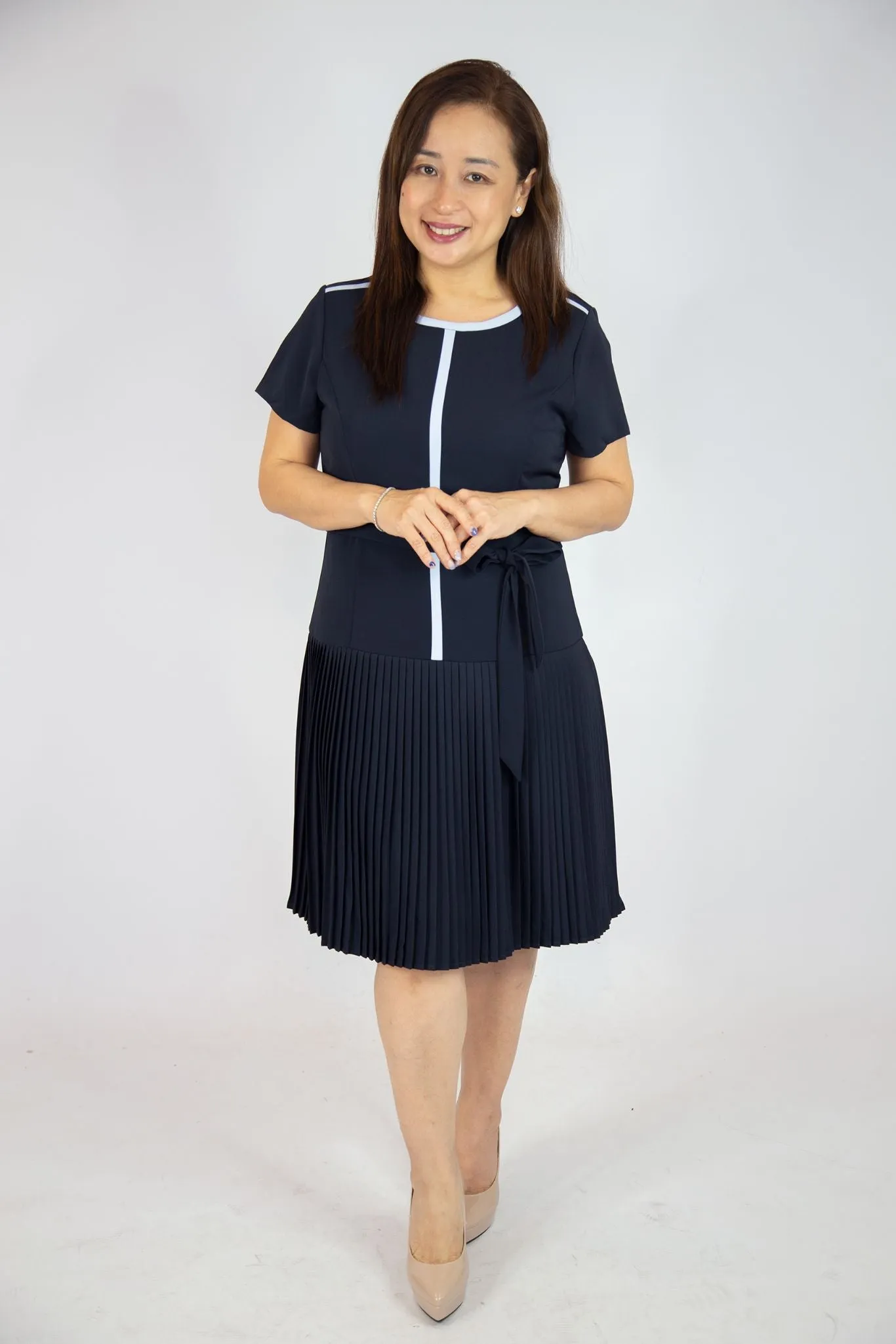 Color Piping Pleated Dress