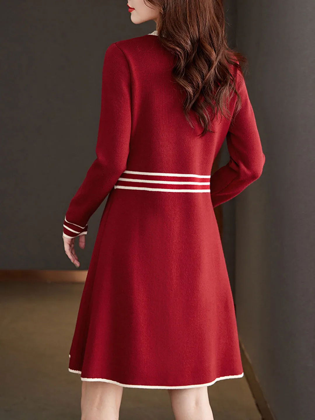 Maria Classic Crew Neck Solid Color Knitted Dress