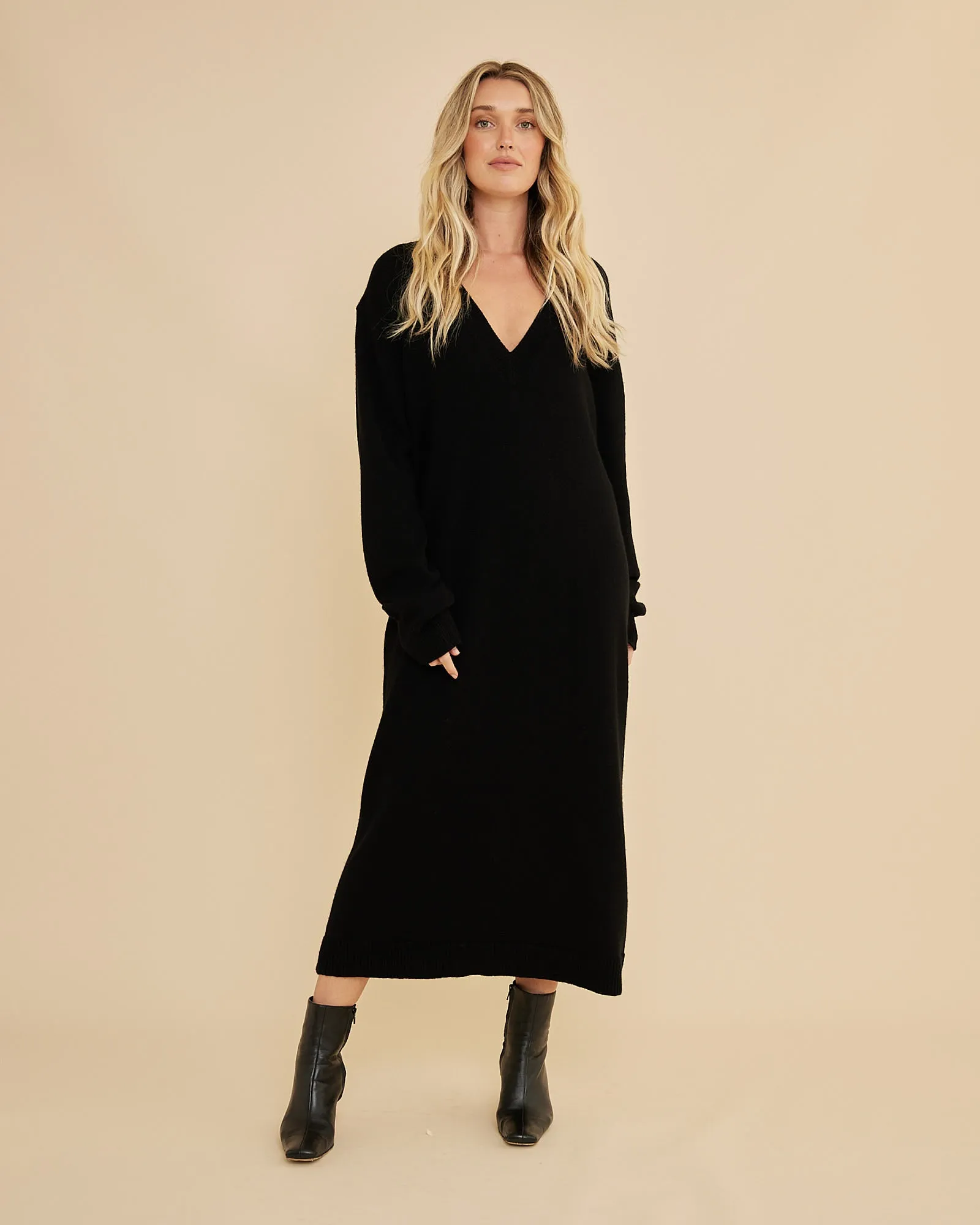 Noir V-Neck Knit Maxi Dress