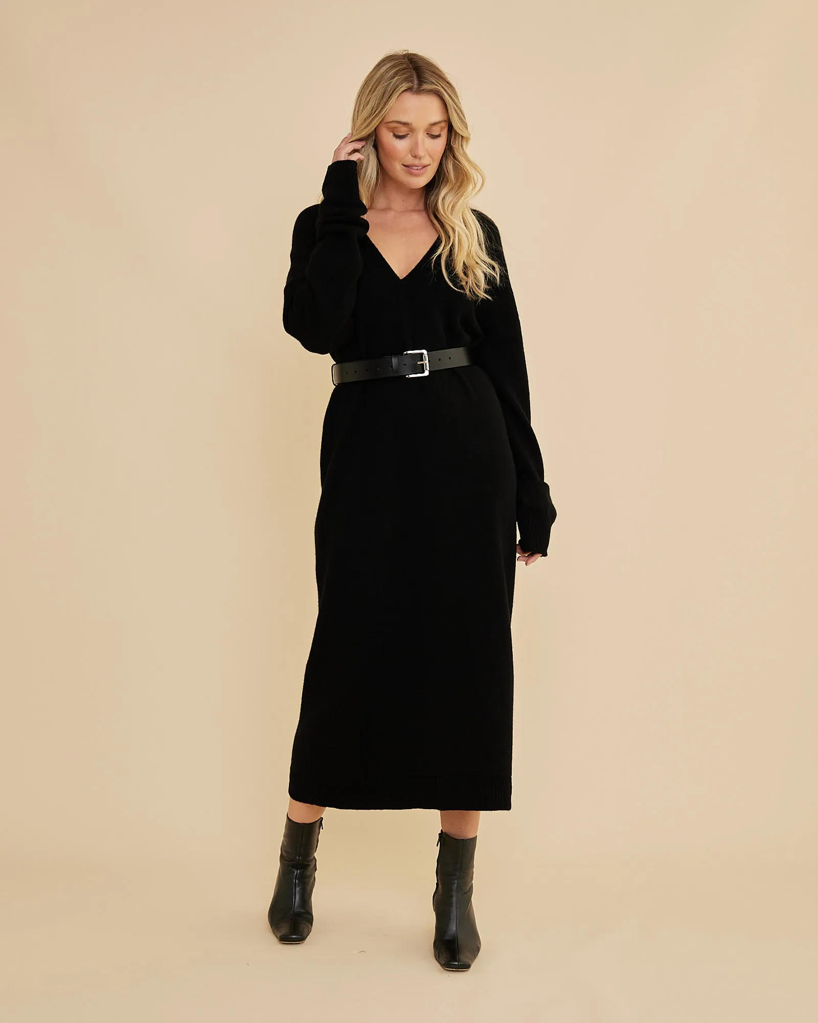 Noir V-Neck Knit Maxi Dress