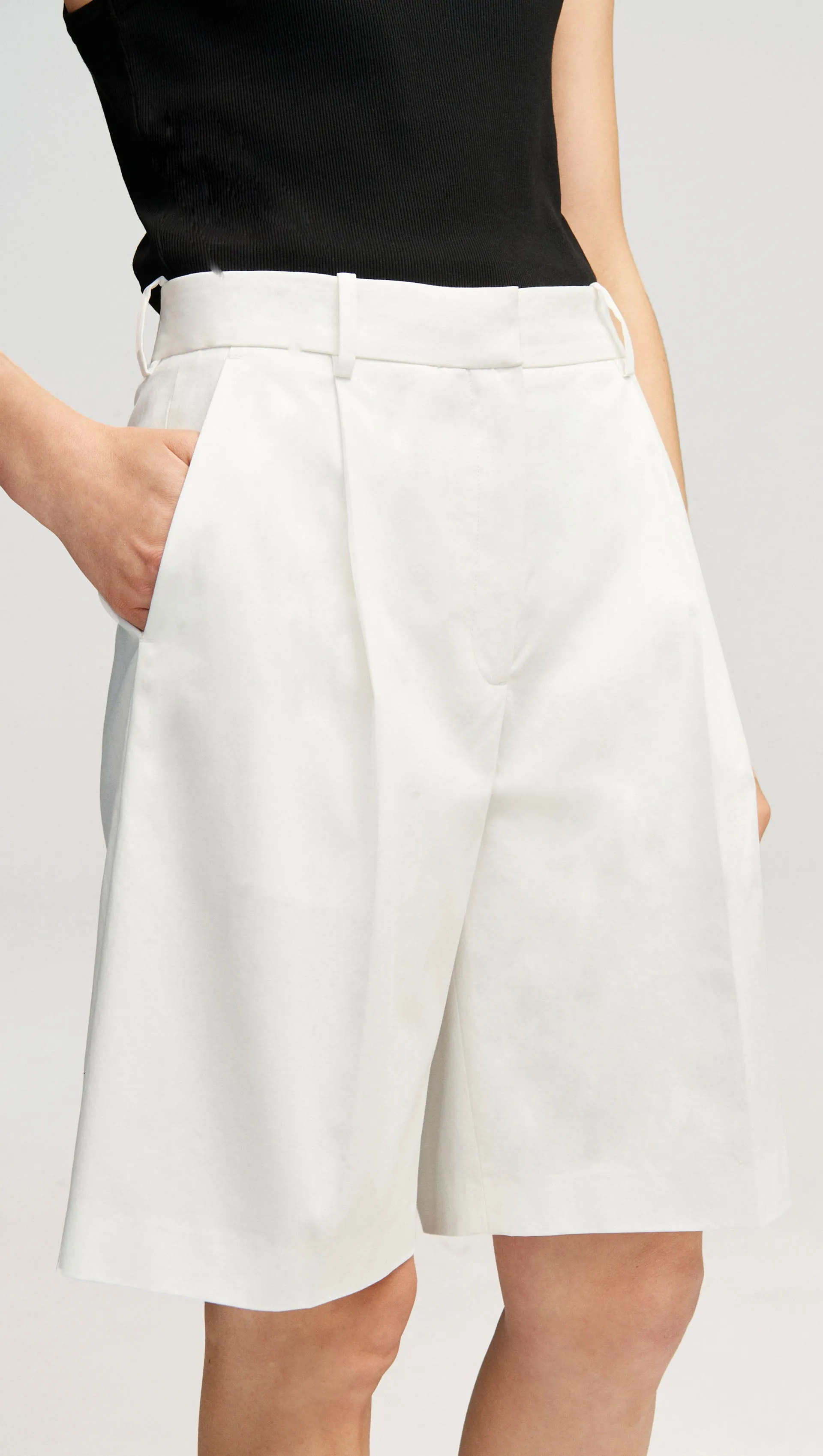 Pleated Shorts in Cotton Twill | Ivory